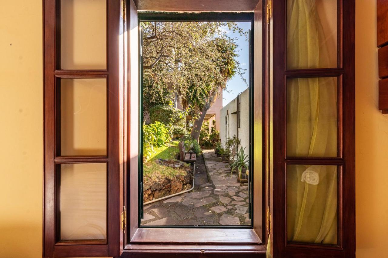 Cayenne House Holiday home Santa Cruz (Madeira)